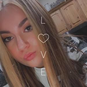 Meet your Posher, Abbie